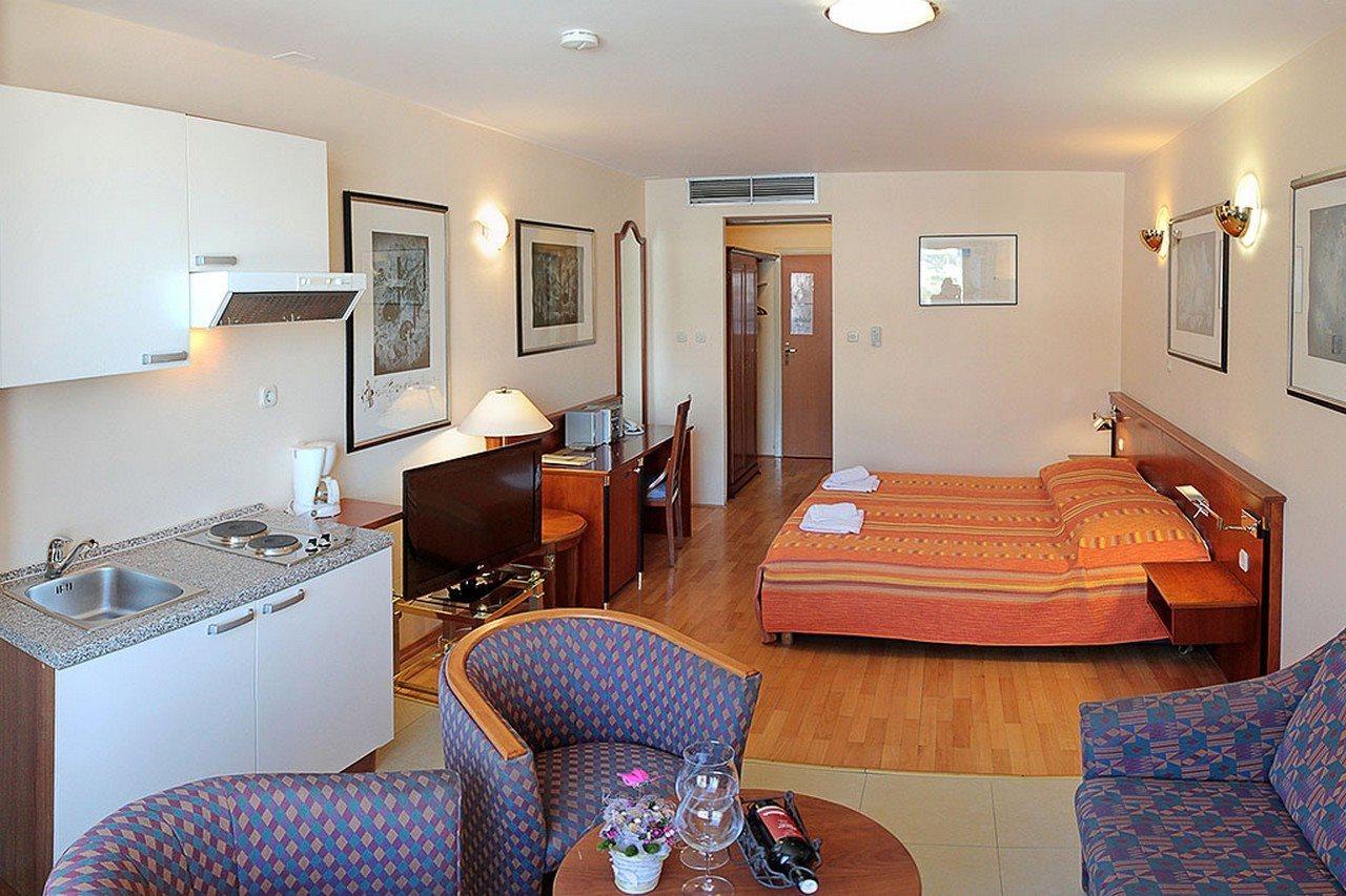 Apartel Park Osejava Makarska Ngoại thất bức ảnh
