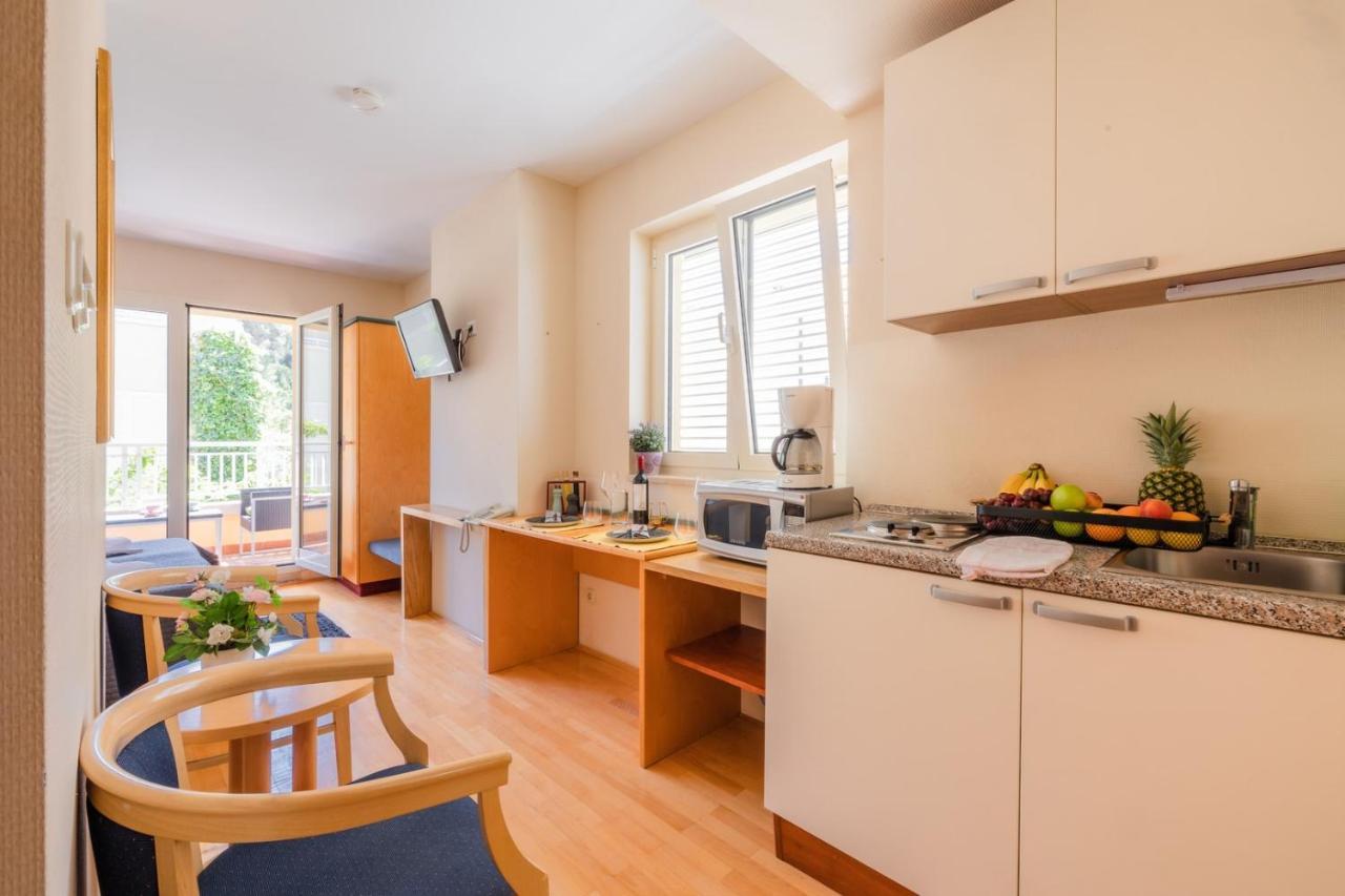Apartel Park Osejava Makarska Ngoại thất bức ảnh